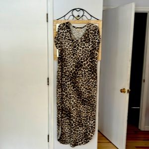 Leopard print! Plus Size with pockets!! Maxi dress
